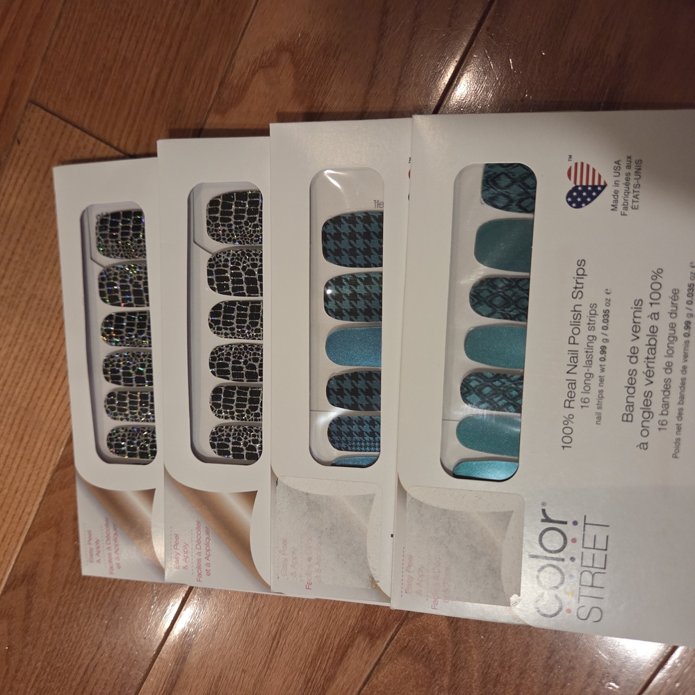 Color Street Press-On Nails Blue and Black